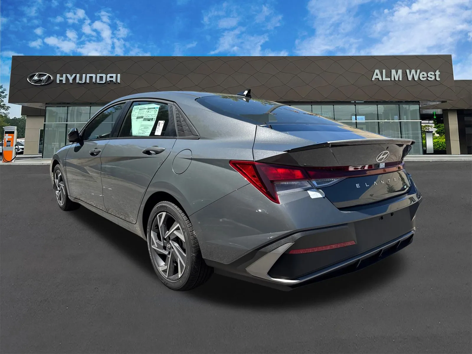 2025 Hyundai Elantra SEL - Photo 7