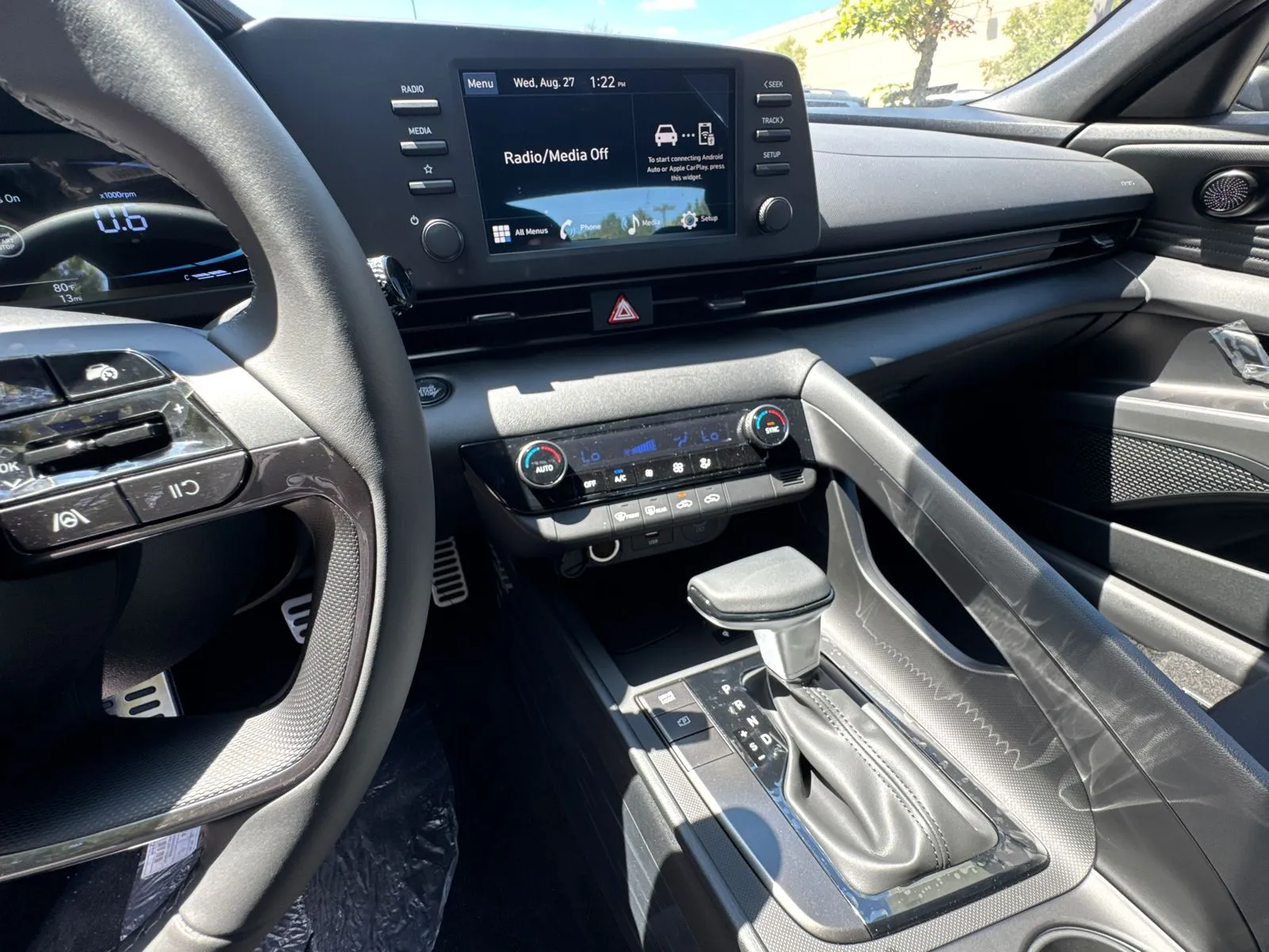 2025 Hyundai Elantra SEL - Photo 29