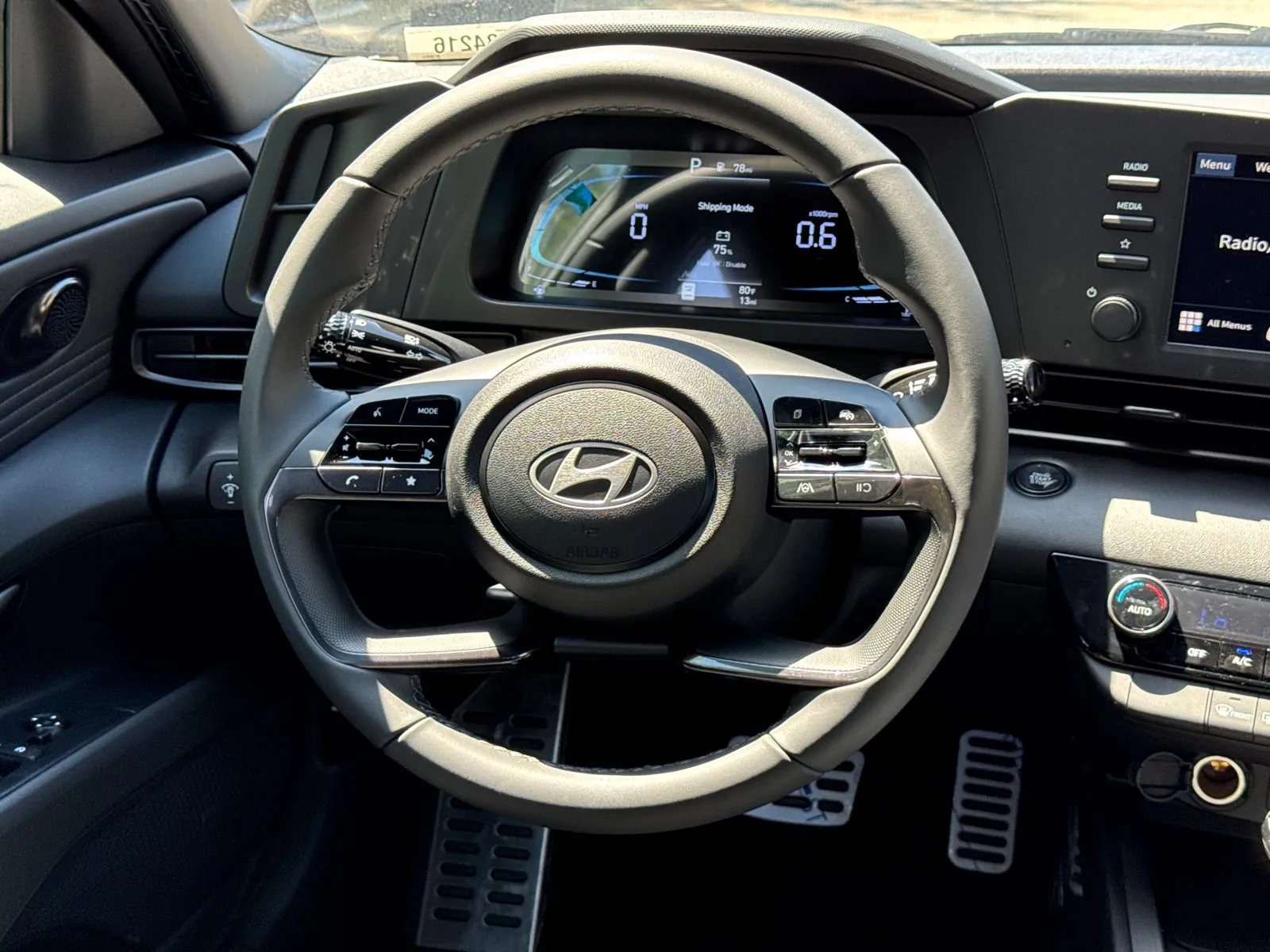 2025 Hyundai Elantra SEL - Photo 23