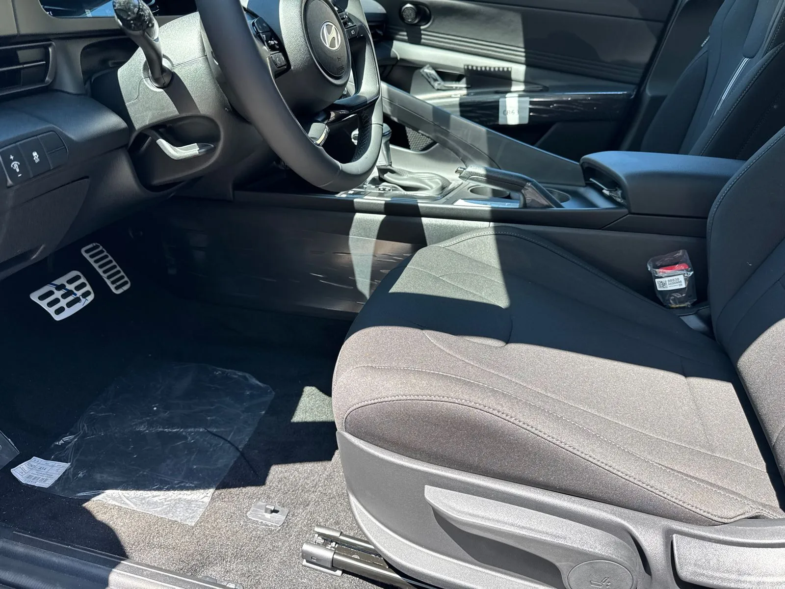 2025 Hyundai Elantra SEL - Photo 9