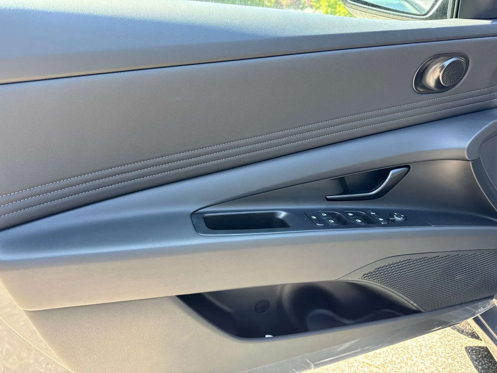 2025 Hyundai Elantra SEL - Photo 10