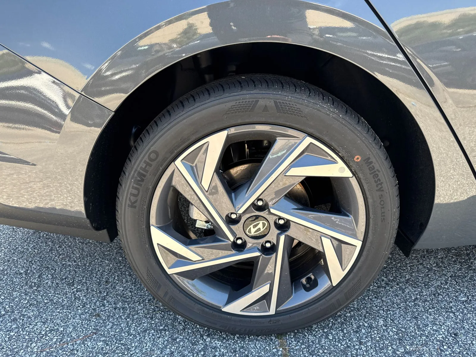 2025 Hyundai Elantra SEL - Photo 17