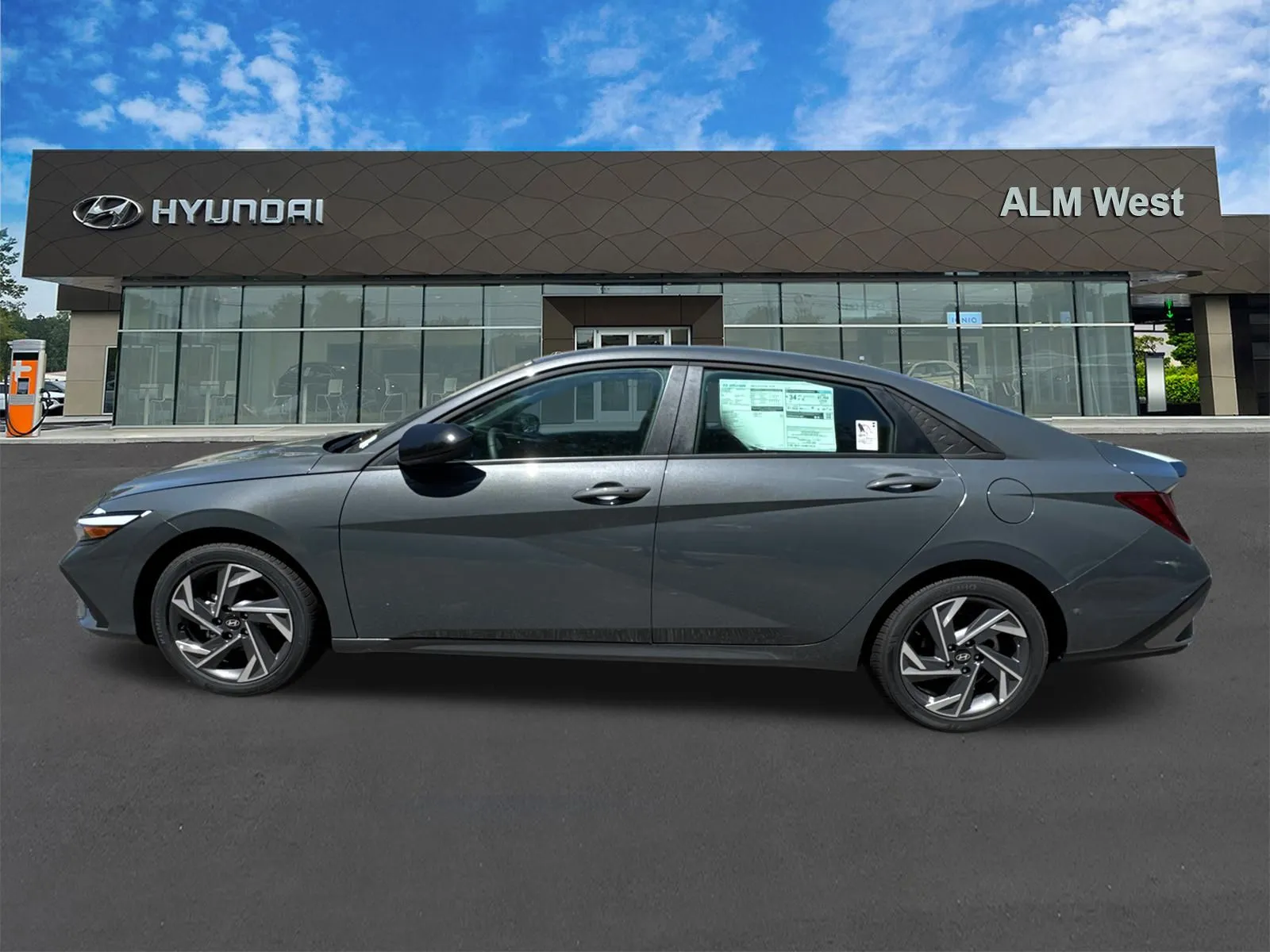 2025 Hyundai Elantra SEL - Photo 8