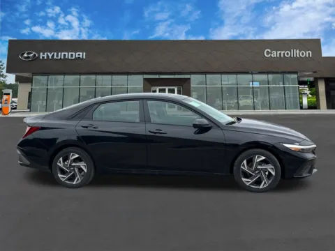 More photos of 2025 Hyundai Elantra SEL Sport at ALM Hyundai West, GA
