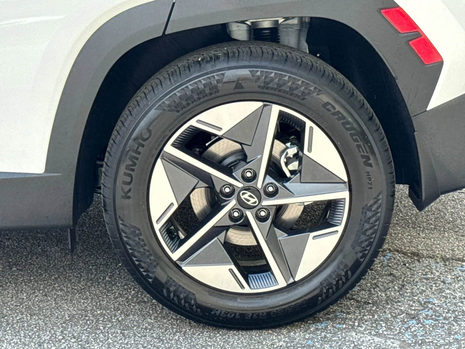 2025 Hyundai Tucson SEL - Photo 19