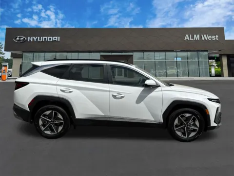 More photos of 2025 Hyundai Tucson SEL at ALM Hyundai West, GA