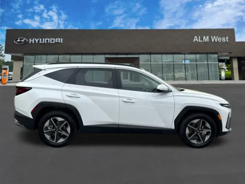 More photos of 2025 Hyundai Tucson SEL at ALM Hyundai West, GA