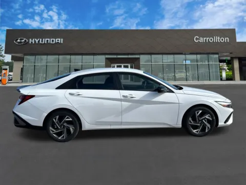 More photos of 2025 Hyundai Elantra SEL Sport at ALM Hyundai West, GA