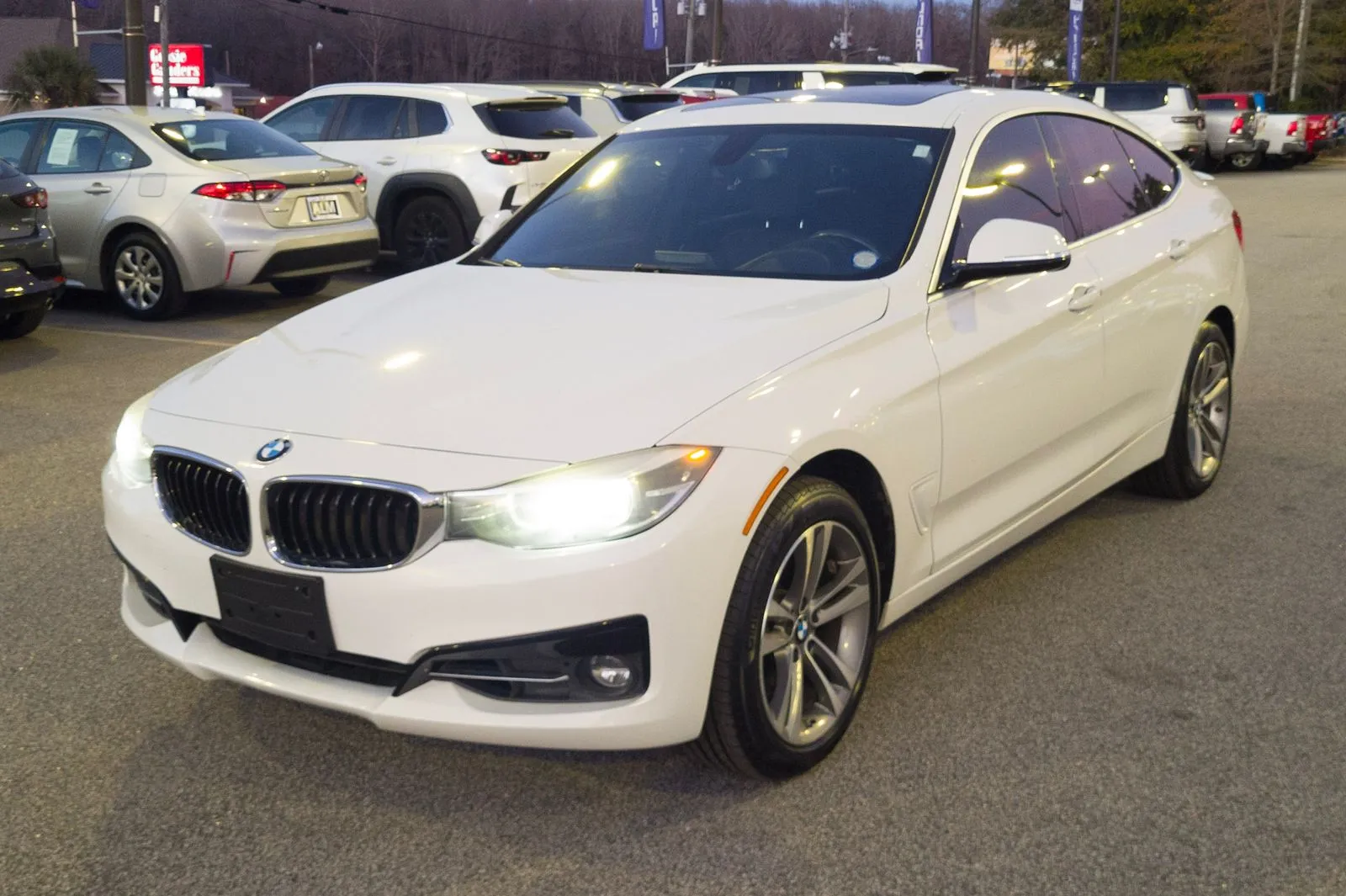 Used 2018 BMW 3 Series 330i with VIN WBA8Z9C5XJG827871 for sale in Lumberton, NC