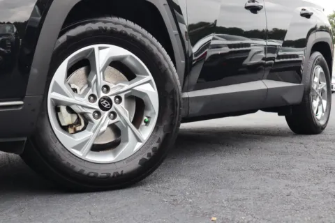 Photos of 2024 Hyundai Tucson SEL for sale in Lithia Springs, GA at ALM Hyundai West