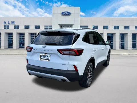 More photos of 2023 Ford Escape Plug-In Hybrid at ALM Hyundai West, GA