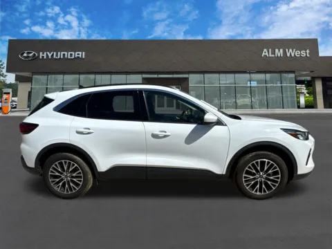 More photos of 2023 Ford Escape Plug-In Hybrid at ALM Hyundai West, GA