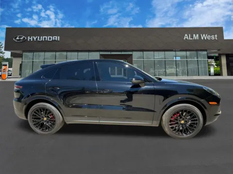 More photos of 2022 Porsche Cayenne Coupe S at ALM Hyundai West, GA