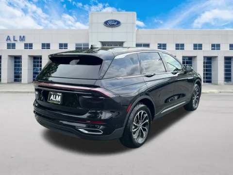 More photos of 2024 Lincoln Nautilus Premiere at ALM Hyundai West, GA