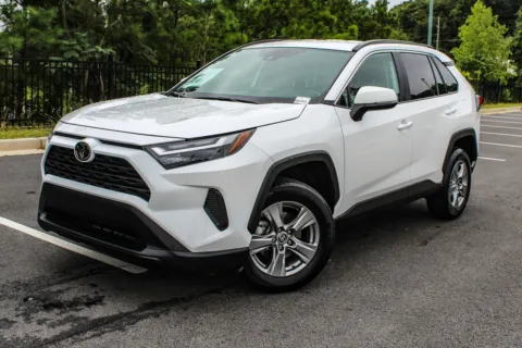 White 2024 Toyota RAV4 XLE for sale in Lithia Springs, GA
