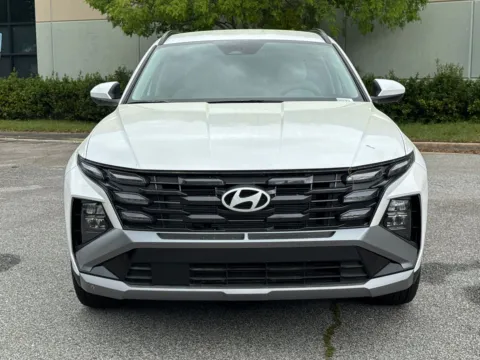 Photos of 2025 Hyundai Tucson SEL for sale in Lithia Springs, GA at ALM Hyundai West