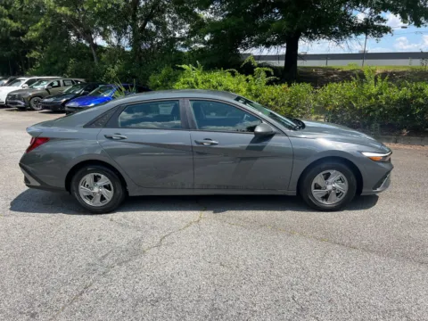 More photos of 2025 Hyundai Elantra SE at ALM Hyundai West, GA
