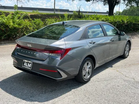 More photos of 2025 Hyundai Elantra SE at ALM Hyundai West, GA
