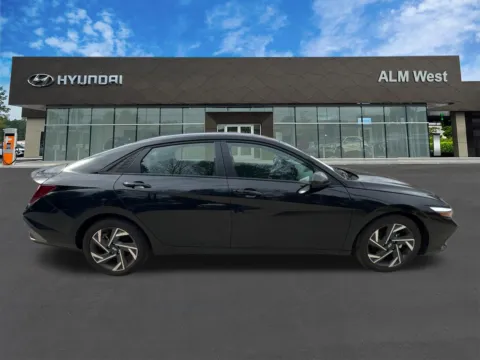 More photos of 2025 Hyundai Elantra SEL Sport at ALM Hyundai West, GA