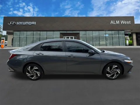 More photos of 2025 Hyundai Elantra SEL Sport at ALM Hyundai West, GA