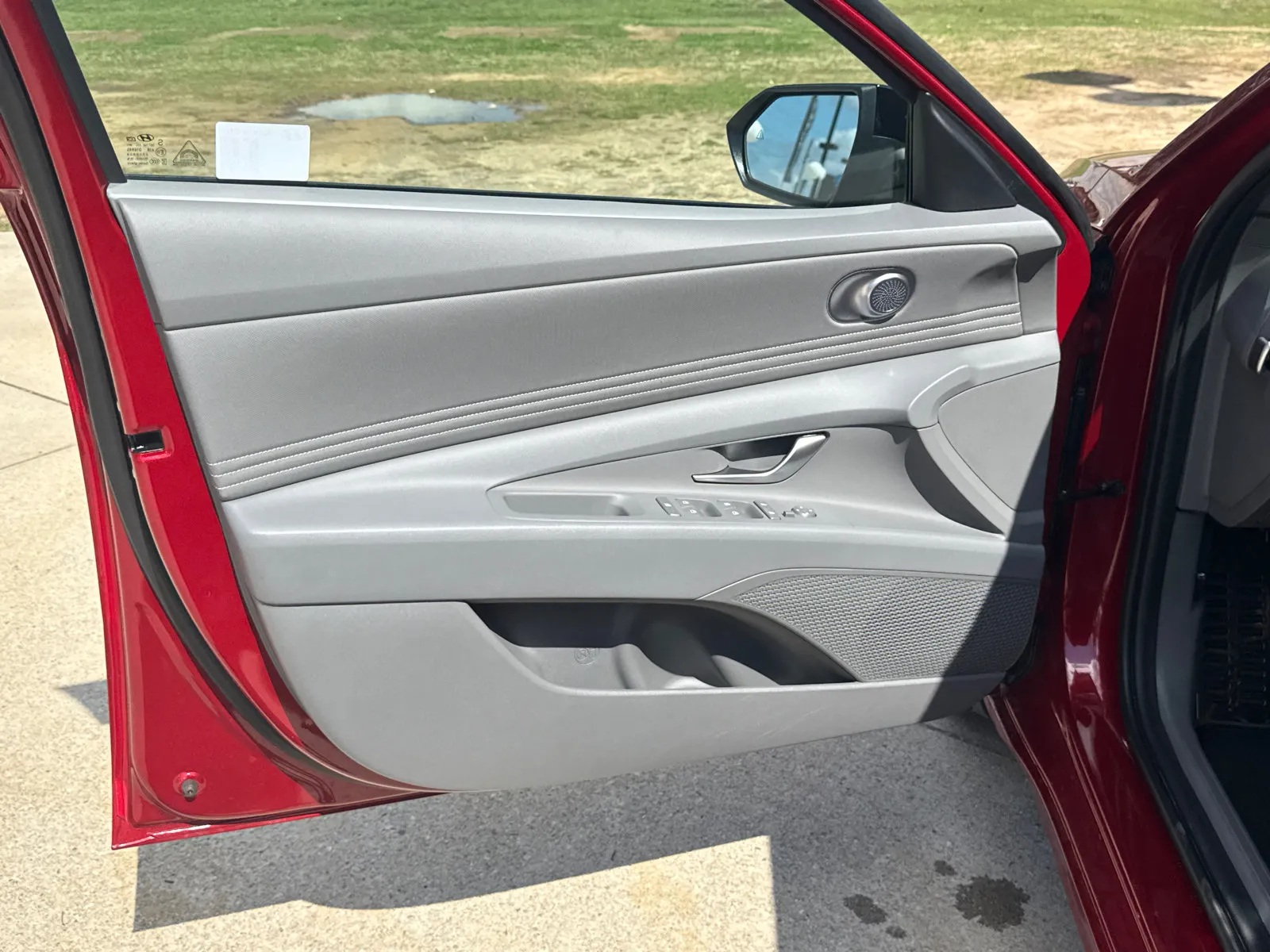 2025 Hyundai Elantra SEL - Photo 11