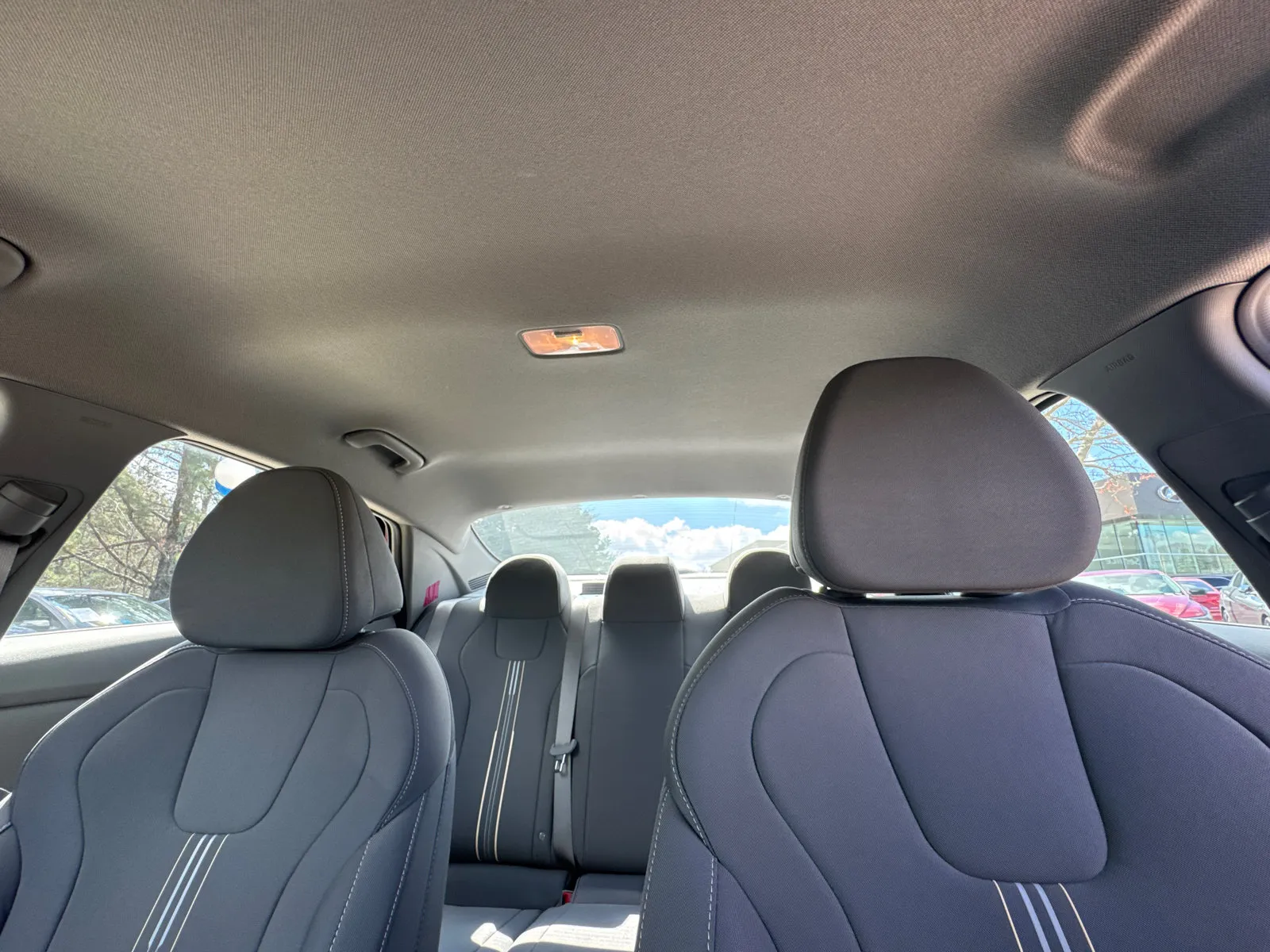 2025 Hyundai Elantra SEL - Photo 32