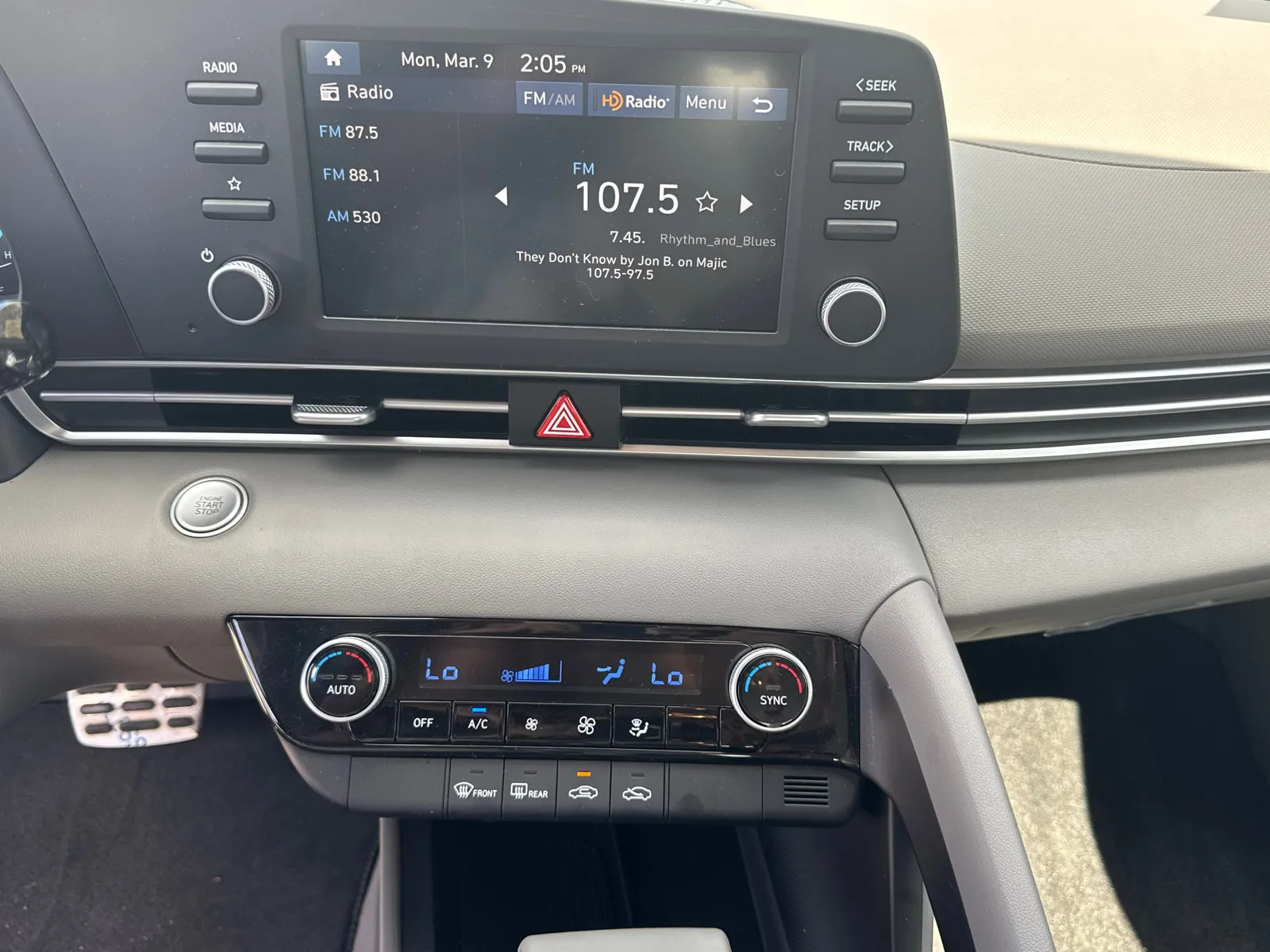 2025 Hyundai Elantra SEL - Photo 29