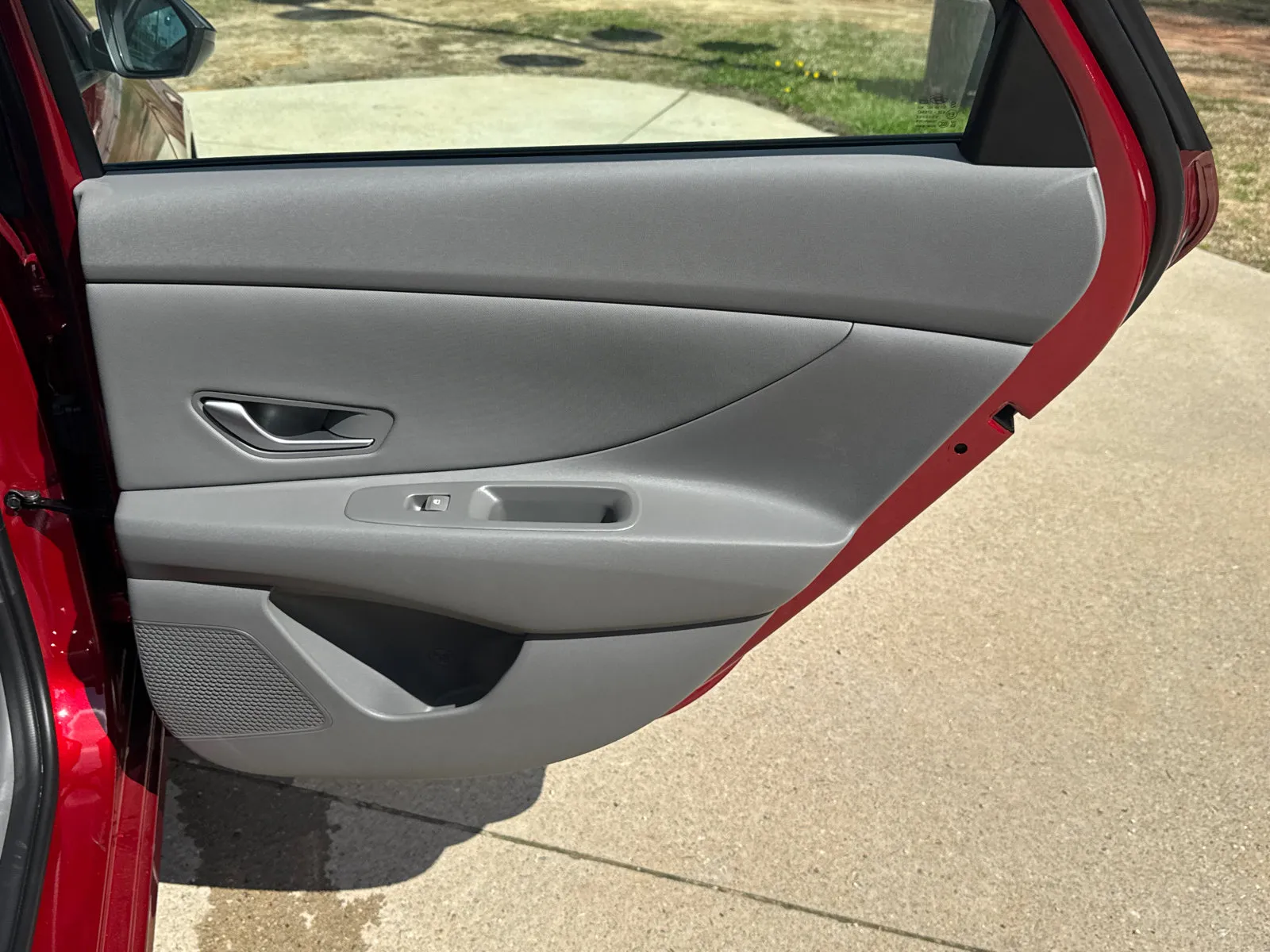 2025 Hyundai Elantra SEL - Photo 17
