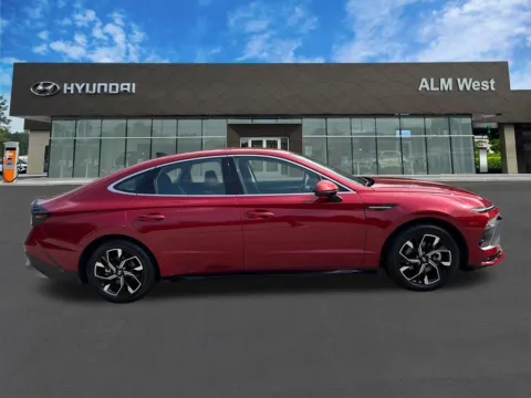 More photos of 2024 Hyundai Sonata SEL at ALM Hyundai West, GA