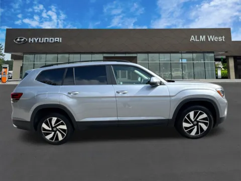 More photos of 2024 Volkswagen Atlas 2.0T SE w/Technology at ALM Hyundai West, GA