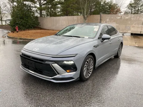 Photos of 2024 Hyundai Sonata Hybrid Limited for sale in Lithia Springs, GA at ALM Hyundai West
