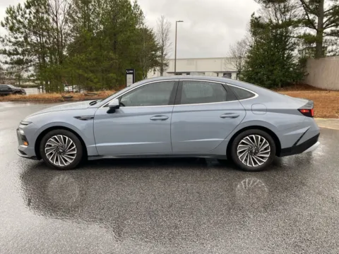 Another view of 2024 Hyundai Sonata Hybrid Limited for sale in Lithia Springs, GA at ALM Hyundai West