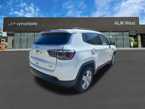 More photos of 2022 Jeep Compass Latitude at ALM Hyundai West, GA