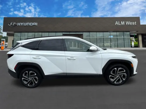 More photos of 2025 Hyundai Tucson Limited at ALM Hyundai West, GA