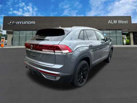 More photos of 2024 Volkswagen Atlas Cross Sport 2.0T SE w/Technology at ALM Hyundai West, GA