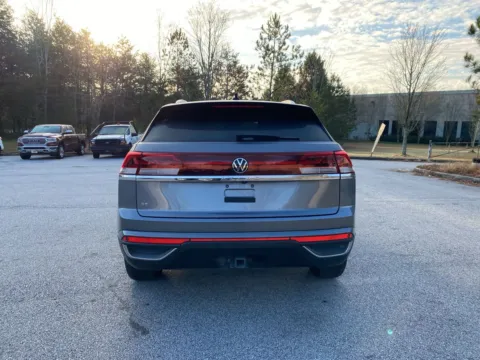 More photos of 2024 Volkswagen Atlas Cross Sport 2.0T SE w/Technology at ALM Hyundai West, GA