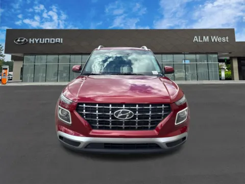 Photos of 2024 Hyundai Venue Limited for sale in Lithia Springs, GA at ALM Hyundai West