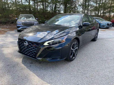 Photos of 2025 Nissan Altima 2.5 SR for sale in Lithia Springs, GA at ALM Hyundai West