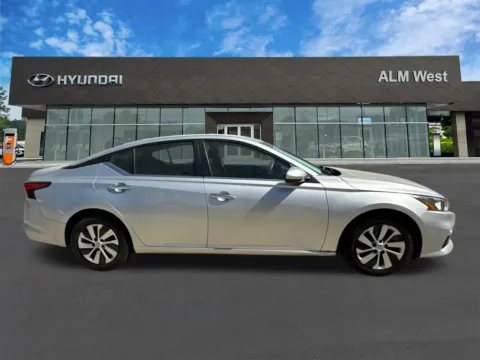 More photos of 2019 Nissan Altima 2.5 S at ALM Hyundai West, GA