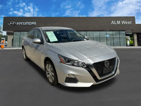 Another view of 2019 Nissan Altima 2.5 S for sale in Lithia Springs, GA at ALM Hyundai West