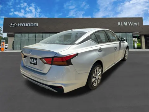 More photos of 2019 Nissan Altima 2.5 S at ALM Hyundai West, GA