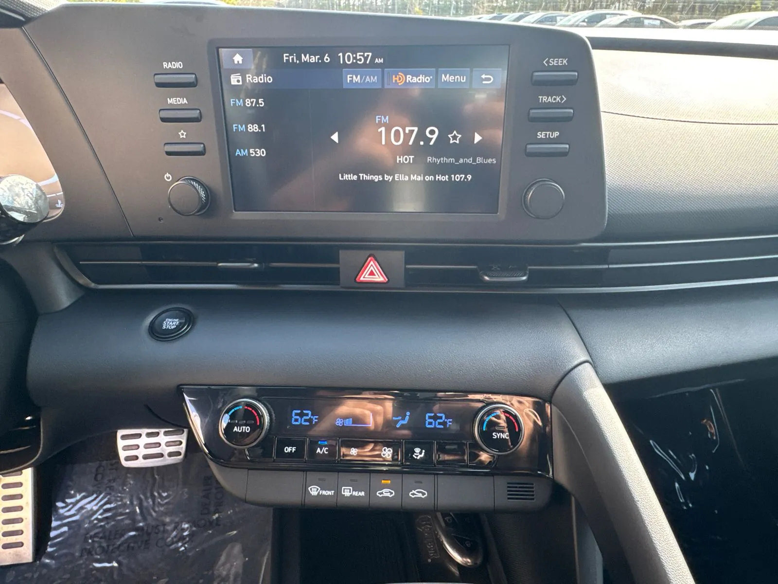2025 Hyundai Elantra SEL - Photo 28