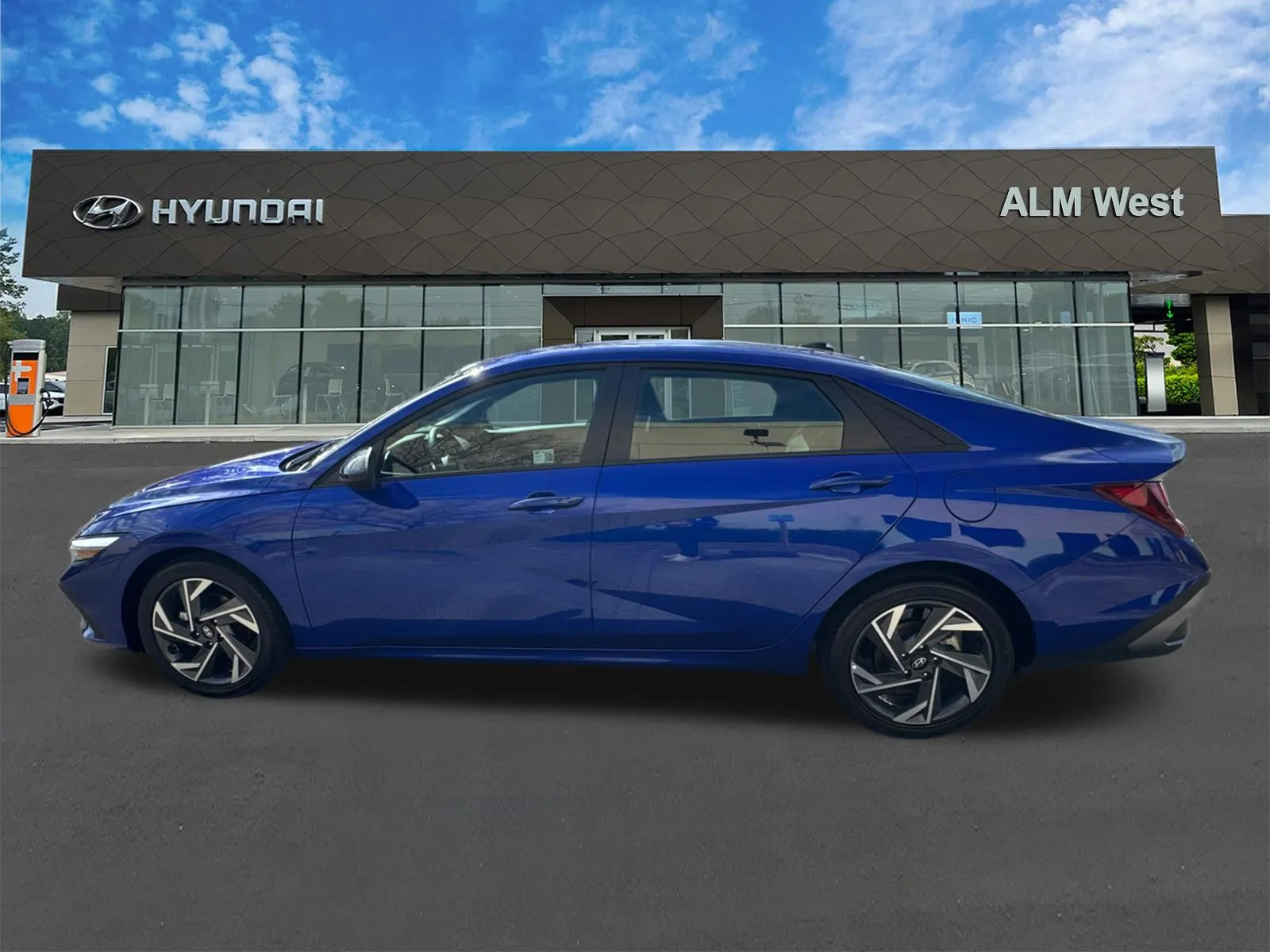 2025 Hyundai Elantra SEL - Photo 8