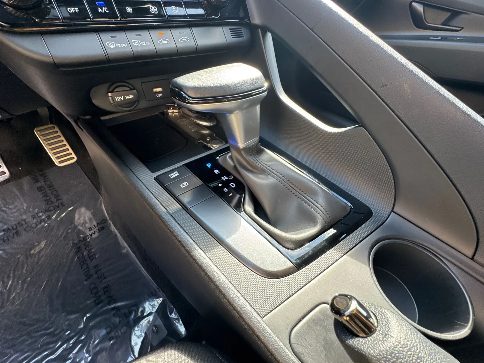 2025 Hyundai Elantra SEL - Photo 30