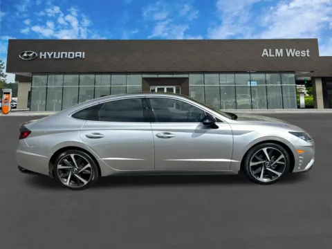 More photos of 2021 Hyundai Sonata SEL Plus at ALM Hyundai West, GA