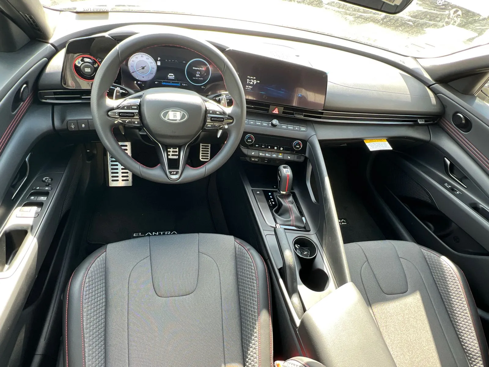 2025 Hyundai Elantra N Line - Photo 22