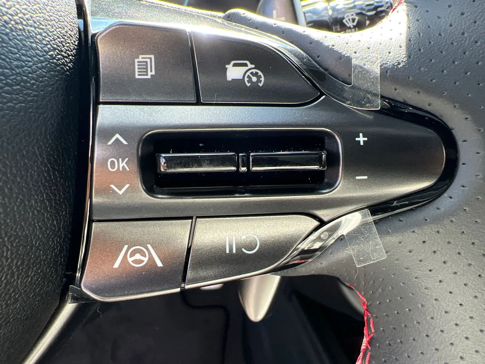 2025 Hyundai Elantra N Line - Photo 25