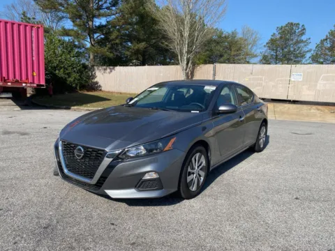 Photos of 2022 Nissan Altima 2.5 S for sale in Lithia Springs, GA at ALM Hyundai West