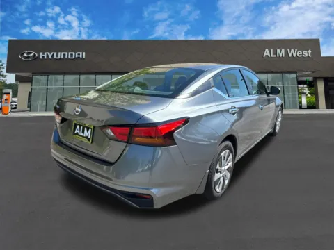 More photos of 2022 Nissan Altima 2.5 S at ALM Hyundai West, GA