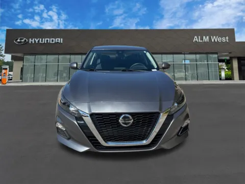 Photos of 2022 Nissan Altima 2.5 S for sale in Lithia Springs, GA at ALM Hyundai West